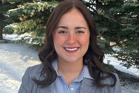 Alix_Olson_Dec2022_450x300 Calie Schaefer