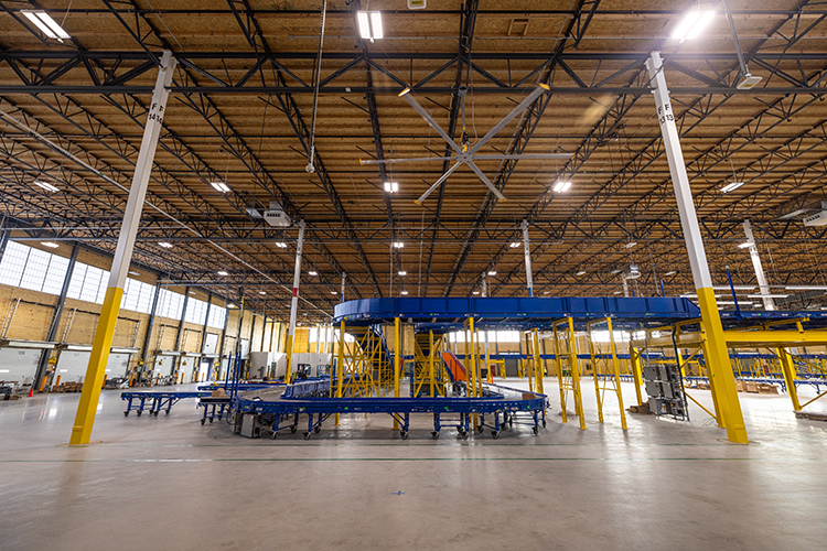 Amazon-DII5 Delivery Station-Interior 6-Photo Credit Amazon_web